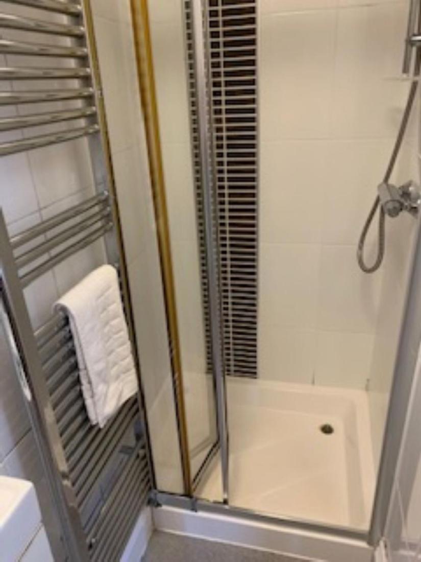 Goodrington Lodge Holiday Apartments ペイントン エクステリア 写真