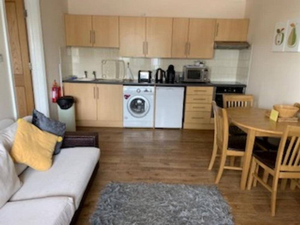 Goodrington Lodge Holiday Apartments ペイントン エクステリア 写真