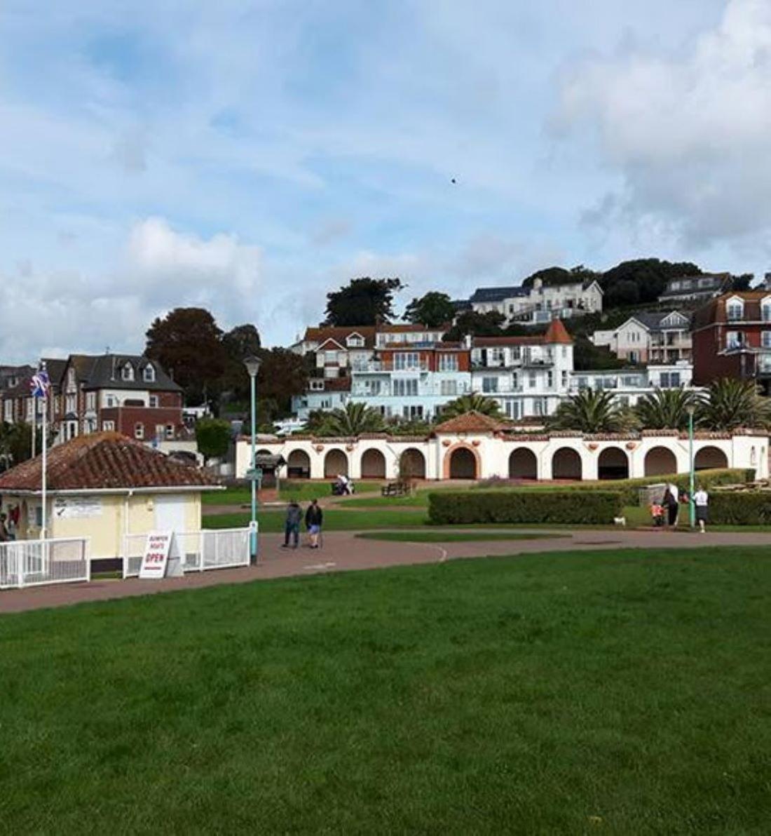 Goodrington Lodge Holiday Apartments ペイントン エクステリア 写真